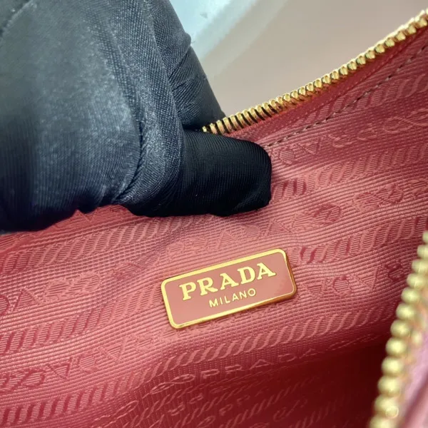 Rep Prada Re-Edition Saffiano leather mini bag 0114