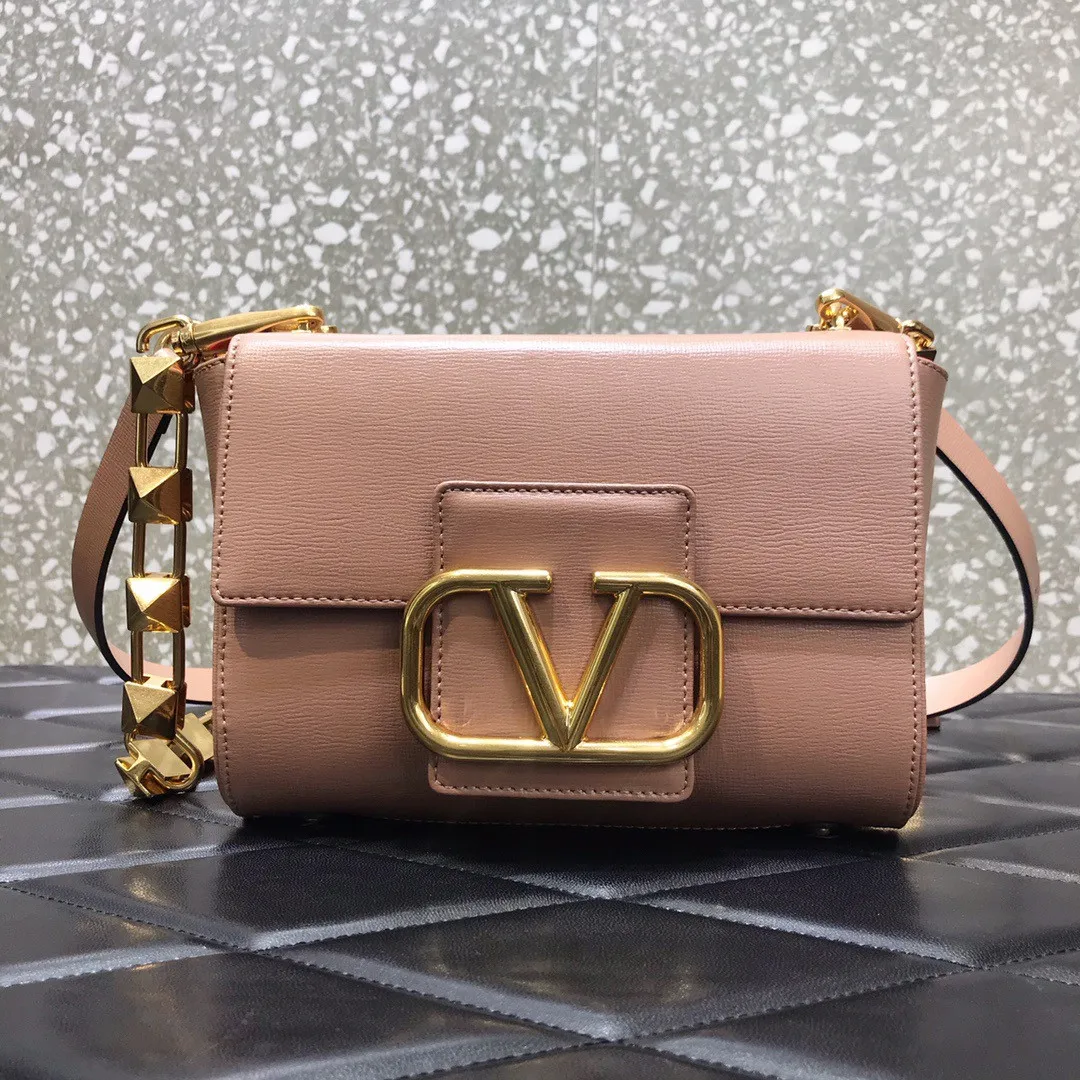 Valentino STUD SIGN SHOULDER BAG 0117