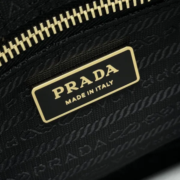 Rep Prada Aimée large Re-Nylon shoulder bag with padlock 0113