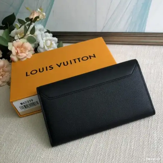 Cheap LOUIS VUITTON WALLET LOCKME 0212