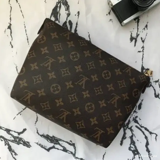 Rep Vuitton BEAUTY CASE Louis PALLAS 0210