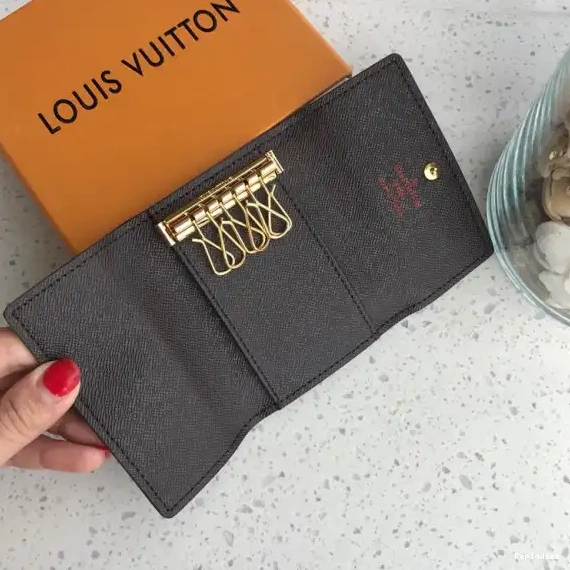 Rep 6 LOUIS KEY VUITTON HOLDER 0217