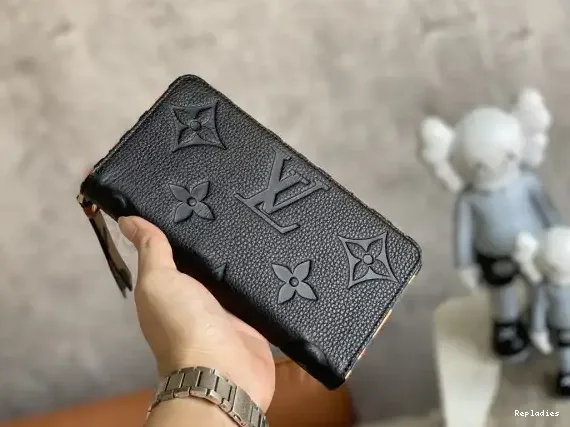 Rep WALLET VUITTON ZIPPY LOUIS 0207