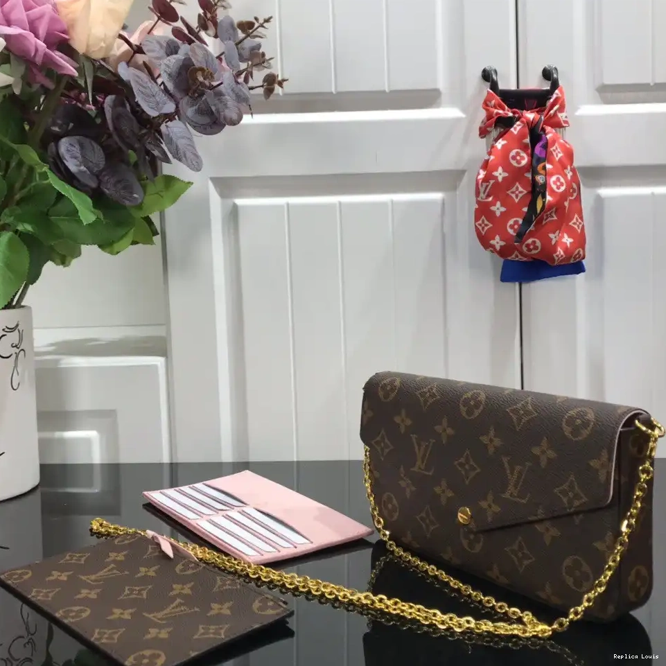 Rep LOUIS POCHETTE FÉLICIE VUITTON 0222