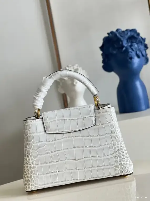 Rep VUITTON CAPUCINES LOUIS BB 0207