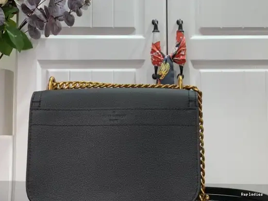 Rep CHAIN LOCKME VUITTON PM LOUIS 0213