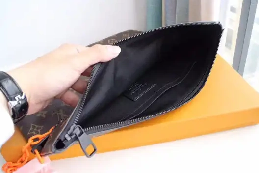 Rep CLUTCH LOUIS VUITTON 0219