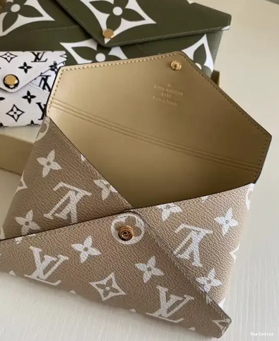 Rep VUITTON POCHETTE LOUIS KIRIGAMI 0223