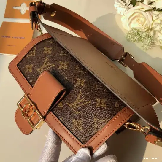 Rep Vuitton Bag（2019 Show） Louis Spring Belt 0216