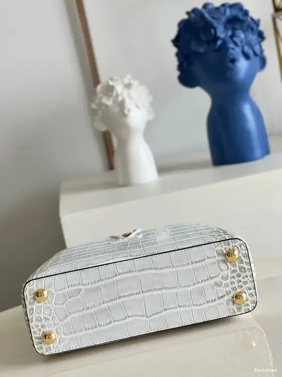 Rep VUITTON CAPUCINES LOUIS BB 0207