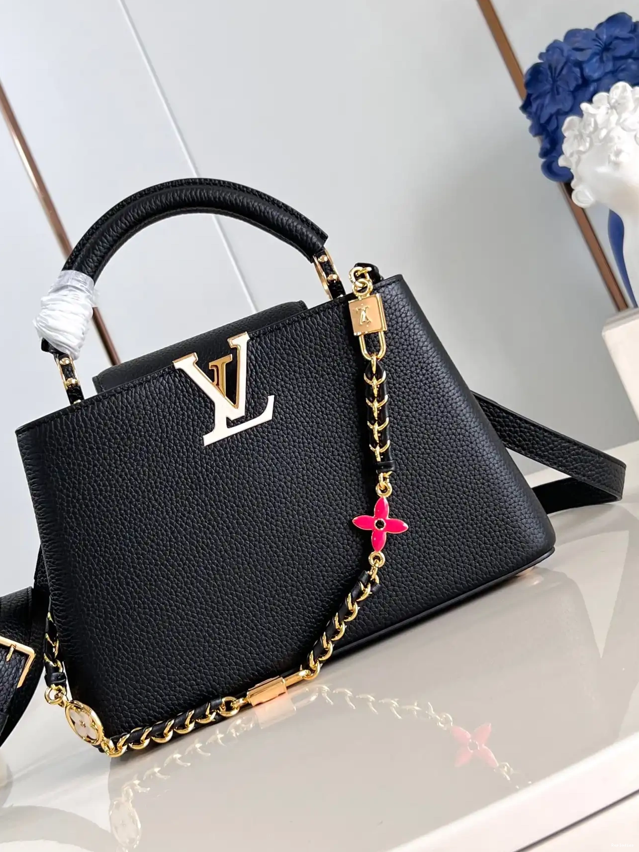 Rep VUITTON LOUIS BB-27*18*9CM CAPUCINES 0214