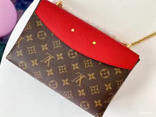 Rep VUITTON SAINT-PLACIDE LOUIS 0223