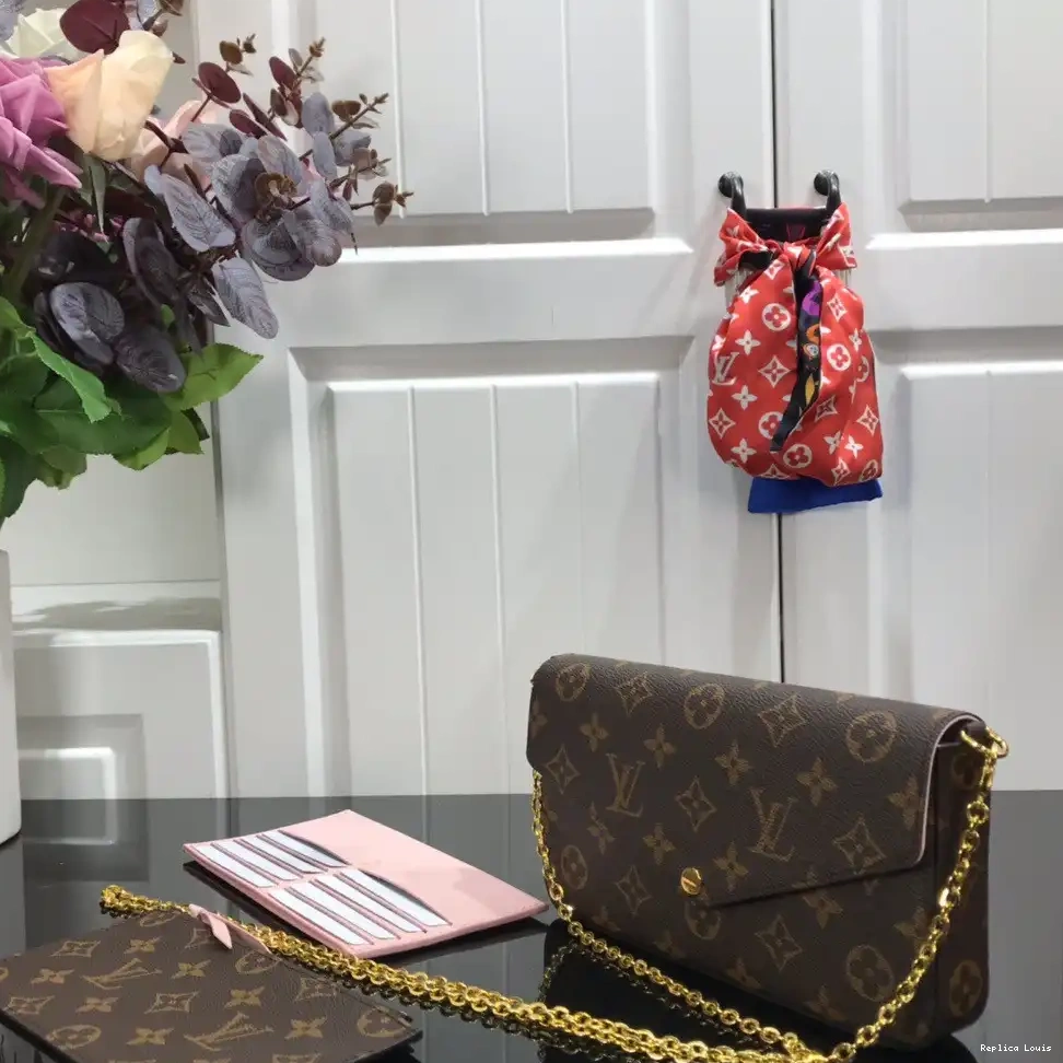 Rep LOUIS POCHETTE FÉLICIE VUITTON 0222