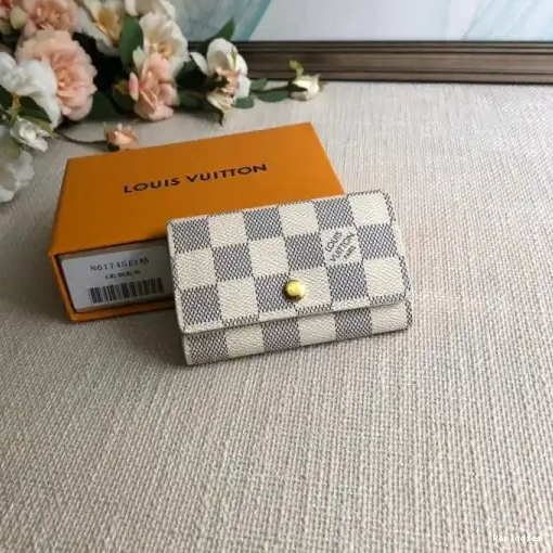 Rep LOUIS HOLDER 6 VUITTON KEY 0224