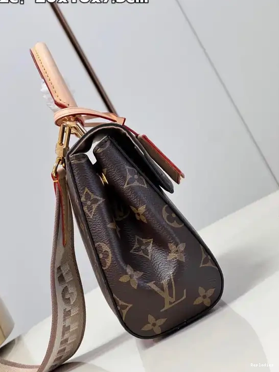 Rep BB VUITTON CLUNY LOUIS 0223