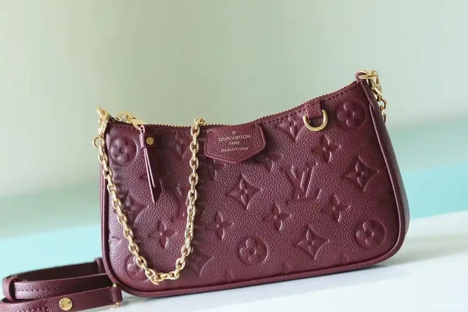 Rep VUITTON LOUIS POUCH EASY STRAP ON 0211