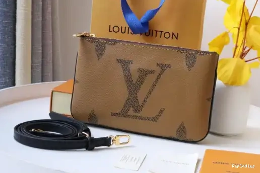 Rep VUITTON DOUBLE POCHETTE LOUIS ZIP 0227