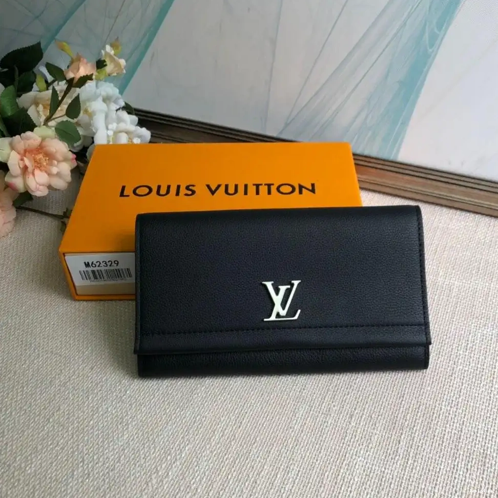 Cheap LOUIS VUITTON WALLET LOCKME 0212