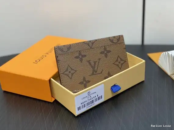 Rep CARD LOUIS VUITTON HOLDER-11*7*0.5cm 0222