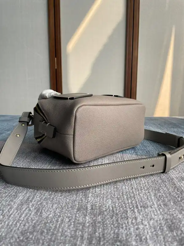 Cheap CHLOÉ SMALL DARIA BAG 0206