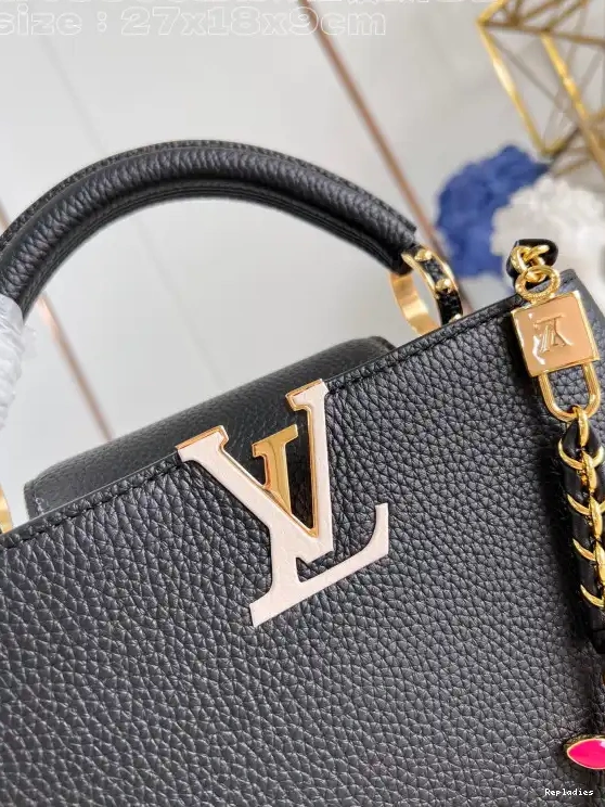 Rep VUITTON LOUIS BB-27*18*9CM CAPUCINES 0214