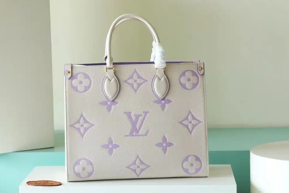 Rep MM LOUIS ONTHEGO VUITTON 0219