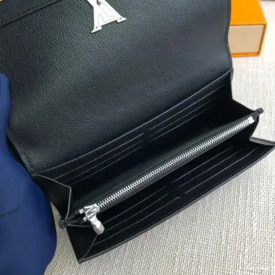 Cheap LOUIS VUITTON WALLET LOCKME 0212