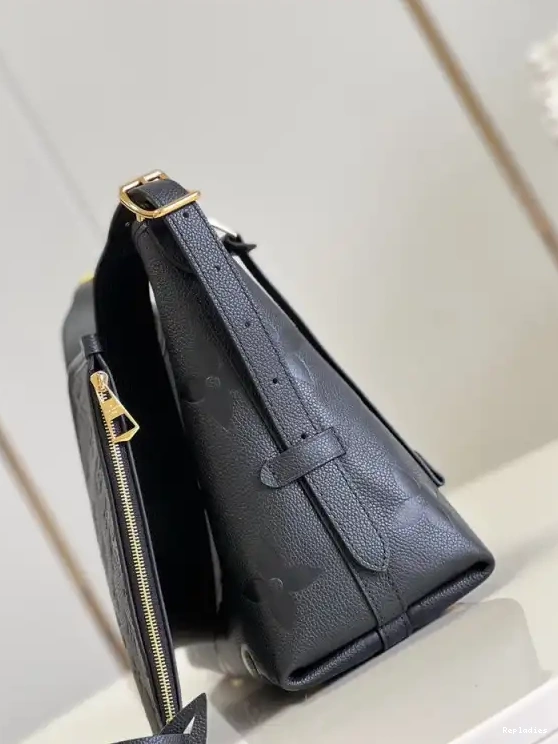 Rep LOUIS PM VUITTON CARRYALL 0211