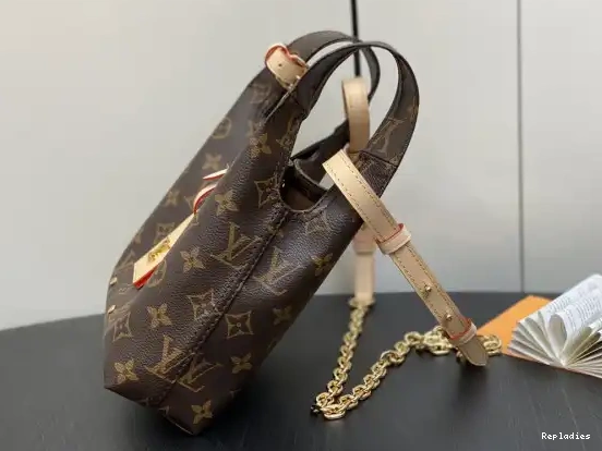 Rep BB LOUIS VUITTON Atlantis 0212