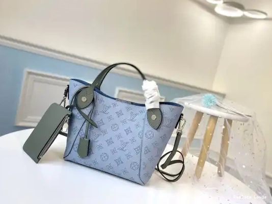 Cheap VUITTON PM HINA LOUIS 0225