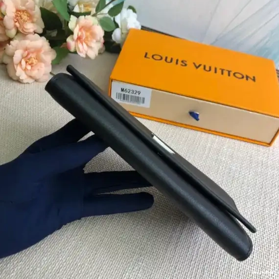 Rep VUITTON LOCKME LOUIS WALLET 0223