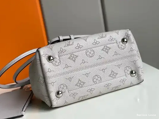 Rep HINA LOUIS PM VUITTON 0222