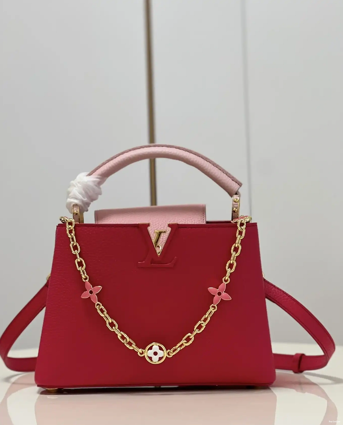 Rep LOUIS BB CAPUCINES VUITTON 0219