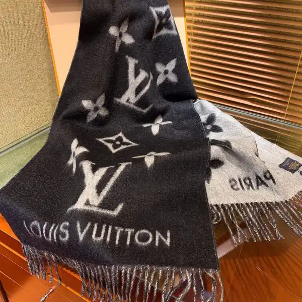 Rep LOUIS VUITTON REYKJAVIK SCARF 0201