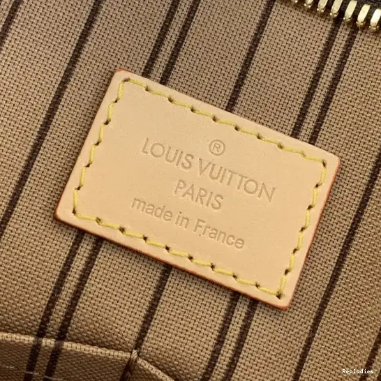 Cheap LOUIS VUITTON Mezzo 0210