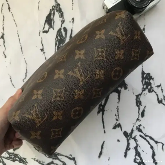 Rep Vuitton BEAUTY CASE Louis PALLAS 0210