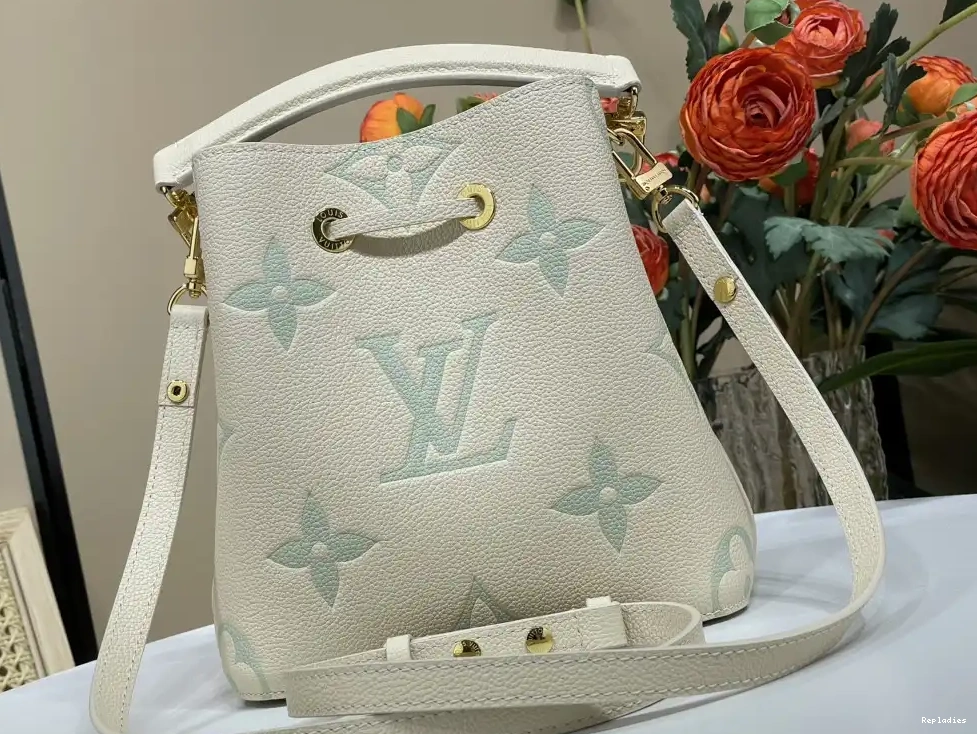 NÉONOÉ VUITTON LOUIS BB 0309